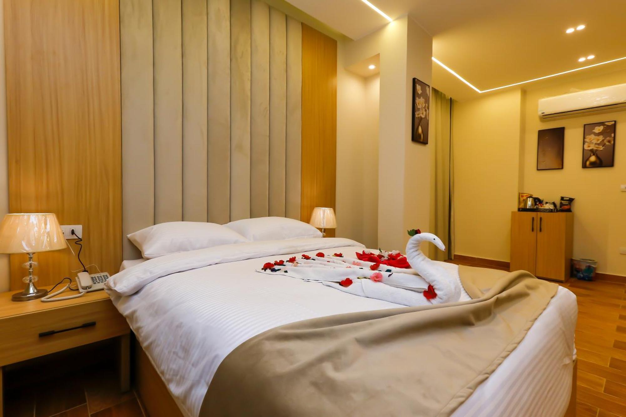 Rizk Pyramids View Hotel Kafret el-Gabal Exteriör bild