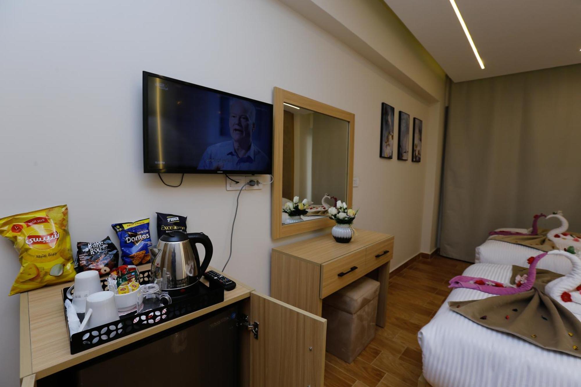 Rizk Pyramids View Hotel Kafret el-Gabal Exteriör bild